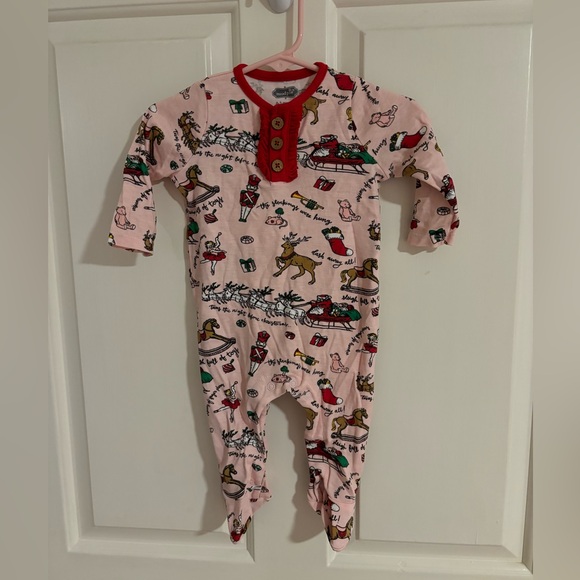 Mud Pie Sleeper! - Picture 1 of 1